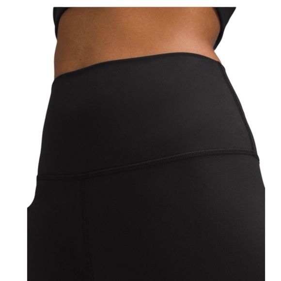 LuluLemon Align High Rise Short 8” Black Yoga Walking Gym Size 2 Casual Athletic - Picture 3 of 7